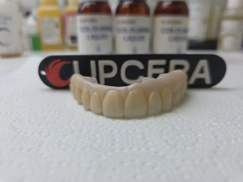 Arcata in zirconia colorata